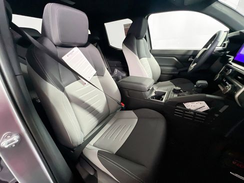 New 2025 Toyota Tacoma TRD Off-Road image 31