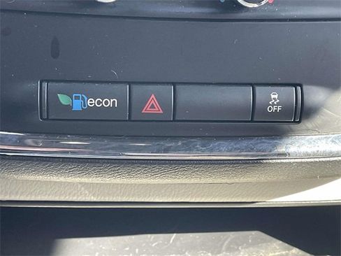 Used 2019 Dodge Grand Caravan SXT image 26