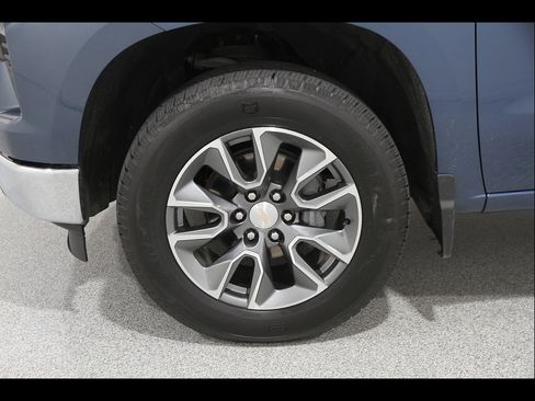 Certified 2024 Chevrolet Silverado 1500 LT AWD/4WD image 23