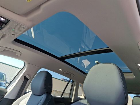 New 2026 Volkswagen Tiguan SE AWD/4WD image 11