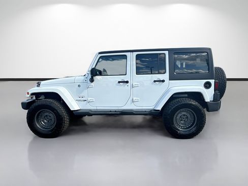 Used 2018 Jeep Wrangler Unlimited Sahara AWD/4WD image 6