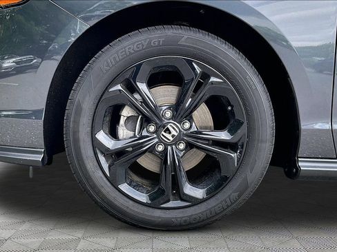 Used 2025 Honda Accord SE image 24