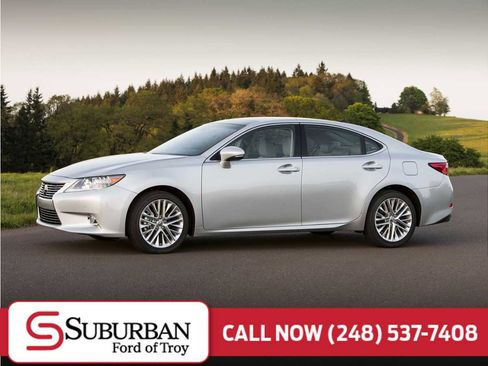 Used 2015 Lexus ES 350 w/ Luxury Package FWD image 1