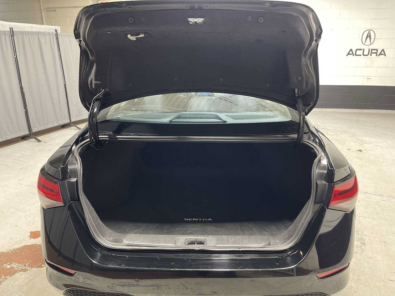 Used 2024 Nissan Sentra SV FWD image 19