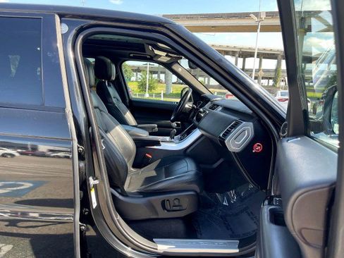 Used 2018 Land Rover Range Rover Sport HSE image 71