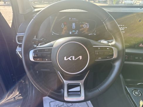 Used 2024 Kia Sportage EX image 16