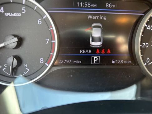 Used 2024 Nissan Sentra SV w/ SV Premium Package FWD image 6