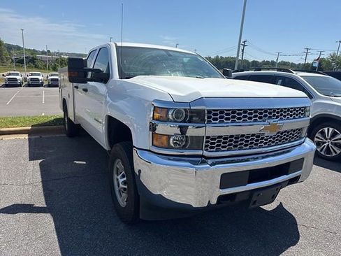 Used 2019 Chevrolet Silverado 2500 W/T w/ WT Convenience Package image 3
