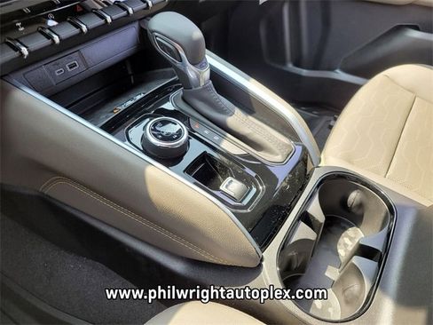 New 2025 Chevrolet Colorado ZR2 w/ Off-Road Front Bumper Package image 24