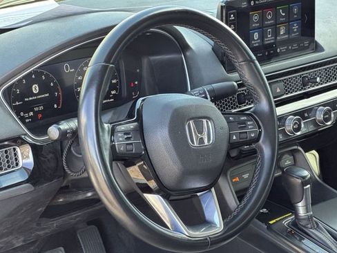 Used 2023 Honda Civic Touring image 32