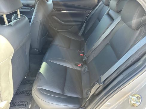 Used 2023 MAZDA MAZDA3 Hatchback w/ Appearance Package image 18