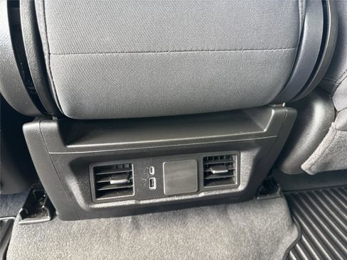 Used 2025 Chevrolet Silverado 1500 Custom image 33