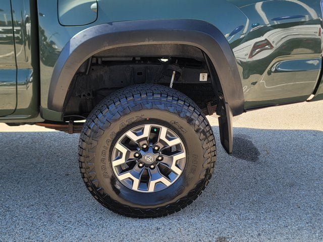 Used 2021 Toyota Tacoma TRD Off-Road w/ TRD Premium Off Road Package AWD/4WD image 14