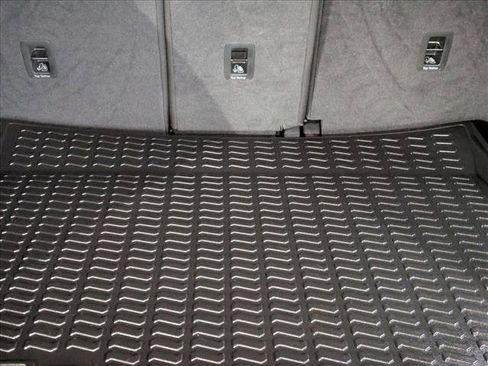 Certified 2025 Audi Q3 2.0T Premium image 7