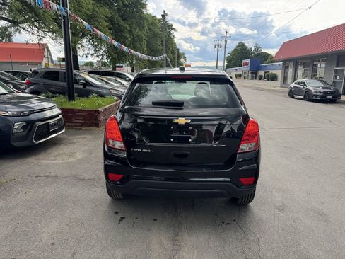 Used 2018 Chevrolet Trax LS w/ LPO, Cargo Package AWD/4WD image 6