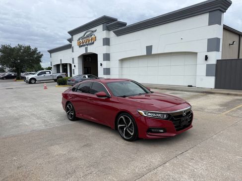 Used 2020 Honda Accord Sport image 2