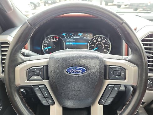 Used 2020 Ford F150 Platinum w/ Equipment Group 701A Luxury AWD/4WD image 22