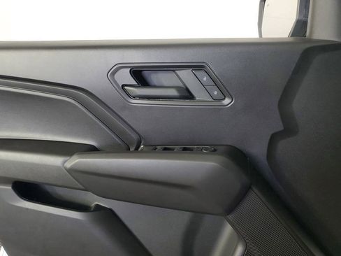 Used 2025 Chevrolet Colorado W/T image 27