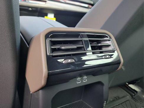 New 2027 BMW 530i xDrive w/ Premium Package AWD/4WD image 14