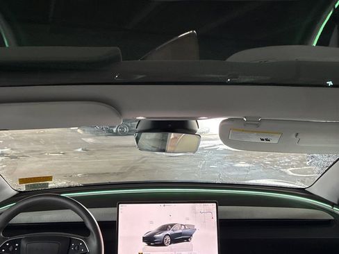 Used 2024 Tesla Model 3 Standard Range image 7