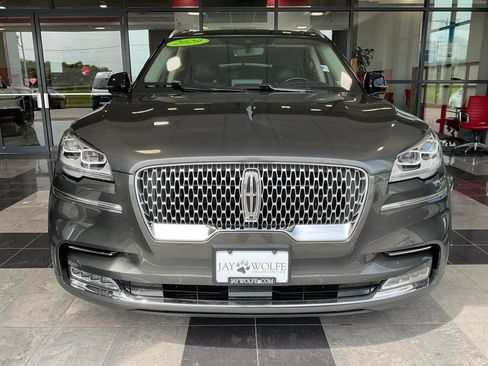 Used 2020 Lincoln Aviator Reserve w/ Equipment Group 202A AWD/4WD image 2