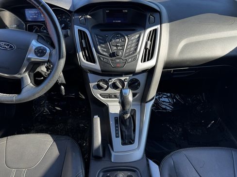 Used 2014 Ford Focus SE w/ Equipment Group 201A image 2