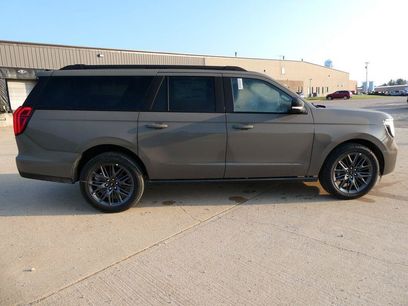 New 2027 Ford Expedition Max Platinum w/ Stealth Appearance Package