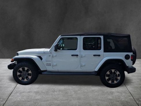 Used 2018 Jeep Wrangler Unlimited Sahara AWD/4WD image 8