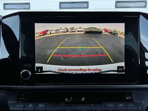 Used 2025 Toyota Camry LE image 30