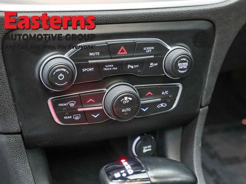 Used 2022 Dodge Charger R/T w/ Blacktop Package image 20