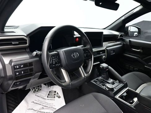 Used 2024 Toyota Tacoma TRD Sport image 19
