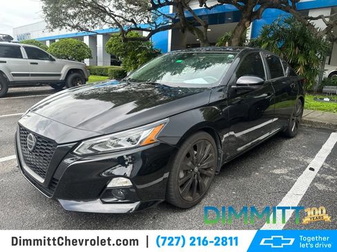 Used 2022 Nissan Altima 2.5 SR w/ Midnight Edition Package FWD image 1