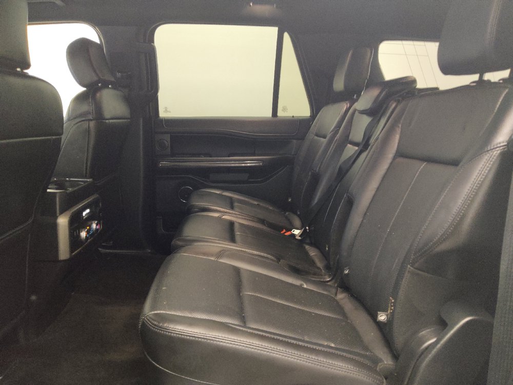Used 2018 Ford Expedition Max XLT w/ Equipment Group 202A RWD image 18
