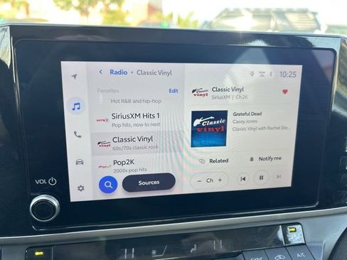 Used 2025 Toyota Camry LE image 12