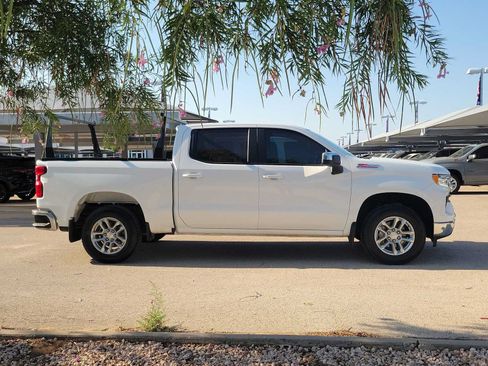 Used 2023 Chevrolet Silverado 1500 LT w/ Z71 Off-Road Package AWD/4WD image 9