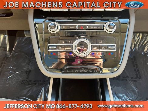 Used 2022 Lincoln Corsair FWD w/ Premium Package image 15