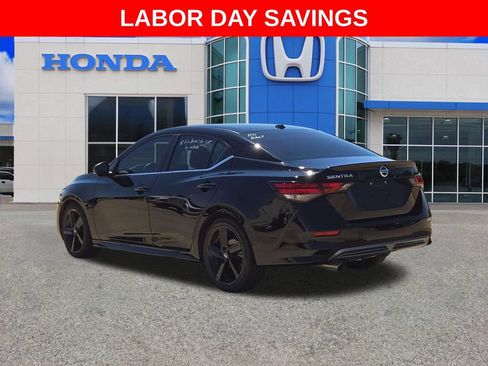 Used 2023 Nissan Sentra SR w/ SR Premium Package FWD image 5