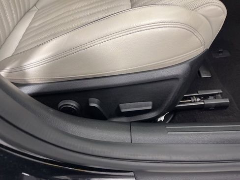 Used 2023 Genesis G70 2.0T w/ Sport Prestige Package AWD/4WD image 9