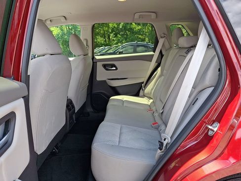 Certified 2024 Nissan Rogue SV AWD/4WD image 11
