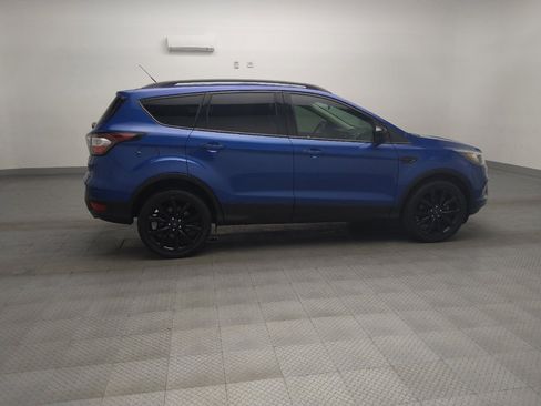 Used 2017 Ford Escape SE w/ Equipment Group 201A FWD image 10