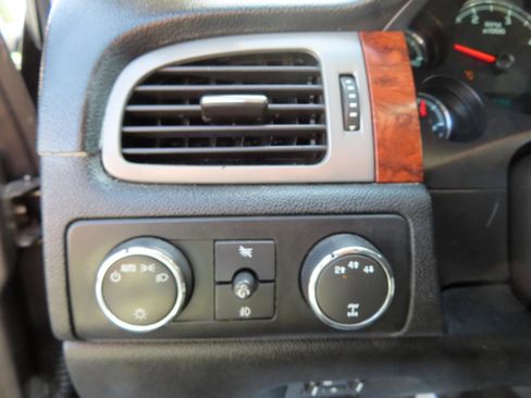 Used 2008 Chevrolet Silverado 2500 LTZ w/ Safety Package image 33