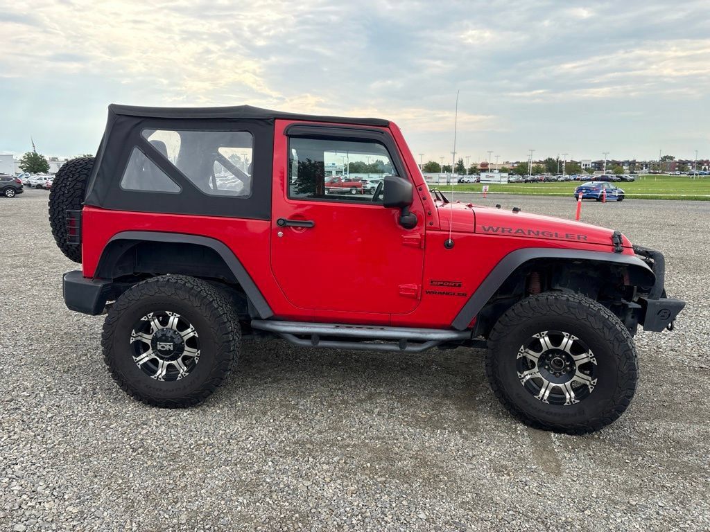 Used 2016 Jeep Wrangler Sport AWD/4WD image 12