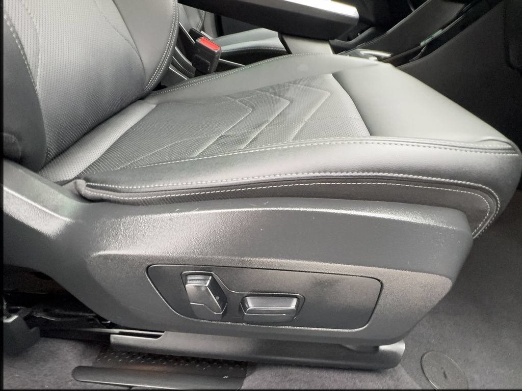 Used 2025 BMW X2 xDrive28i AWD/4WD image 31