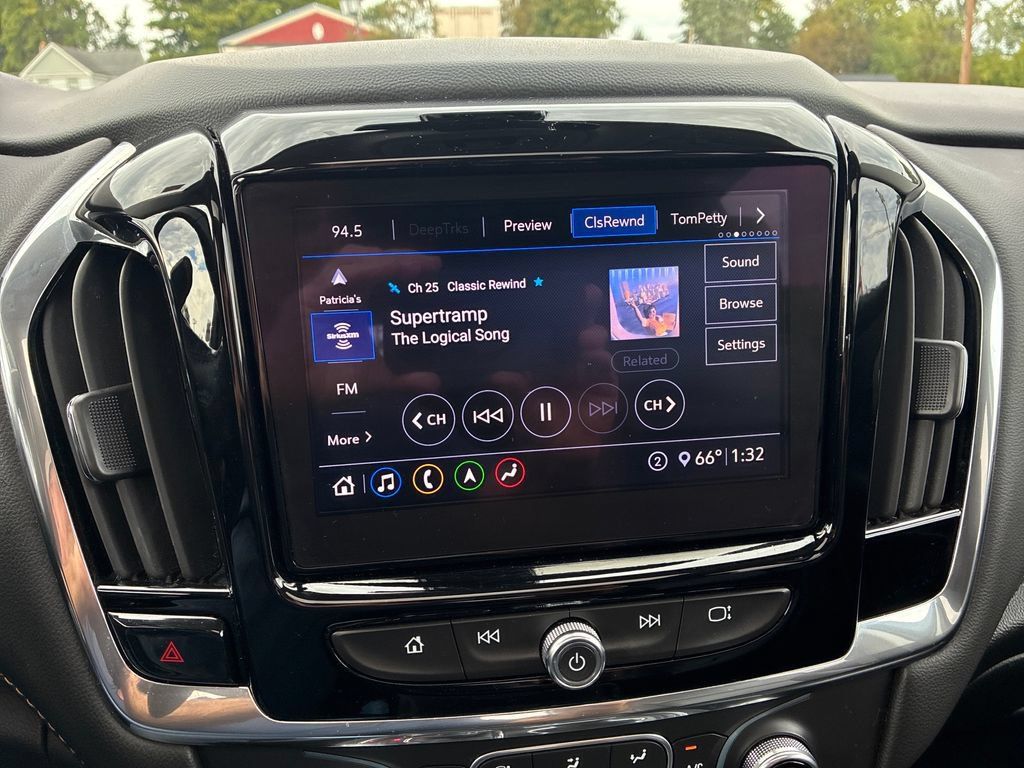 Used 2020 Chevrolet Traverse LT w/ LT Premium Package AWD/4WD image 30