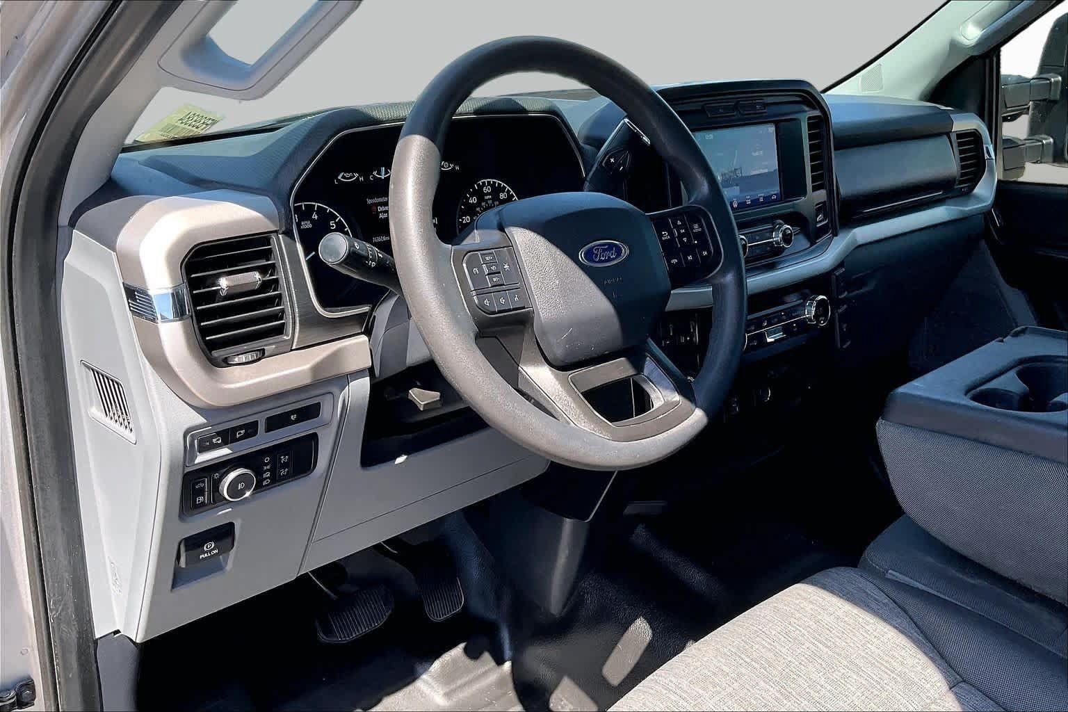 Used 2021 Ford F150 XL w/ Trailer Tow Package RWD image 16