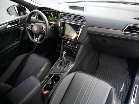 Used 2024 Volkswagen Tiguan SE R-Line FWD image 39