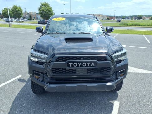 Used 2021 Toyota Tacoma TRD Pro AWD/4WD image 2