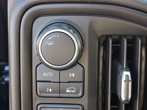 Used 2020 Chevrolet Silverado 1500 Custom w/ Custom Value Package image 23