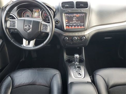 Used 2015 Dodge Journey Crossroad w/ Flexible Seating Group image 11