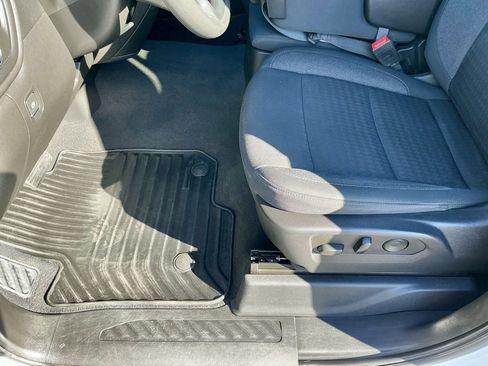 Used 2024 Chevrolet Silverado 2500 Custom w/ Custom Value Package image 36